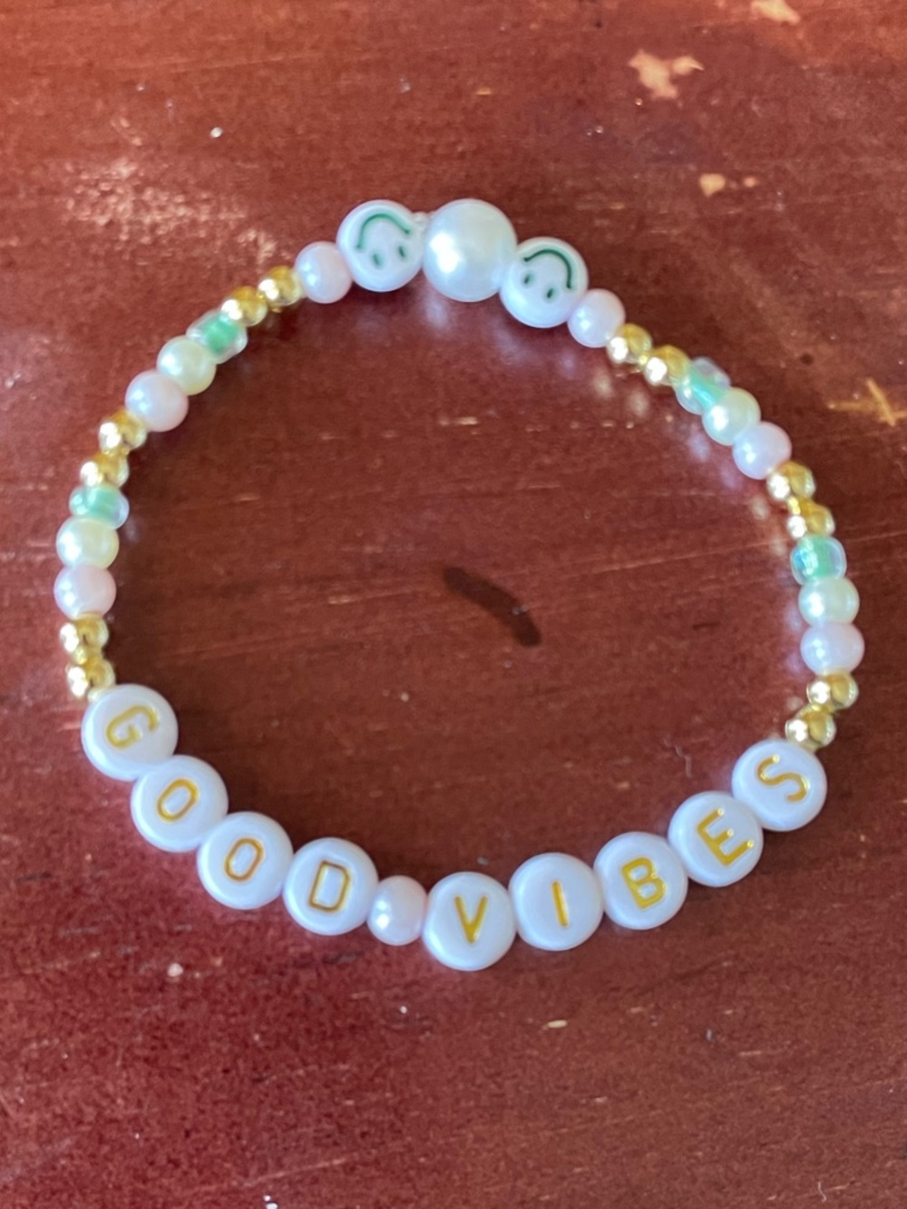 Good Vibes Beaded Stretch Bracelet - Gold & White